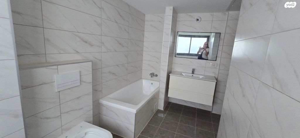 דירה, יצחק שמיר, רמת הדר, גבעת שמואל