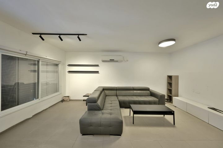 דירה, מנחם בגין, נווה גנים, קרית מוצקין