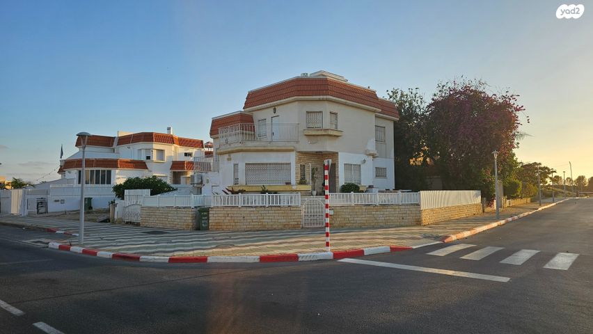 דו משפחתי, נהריה