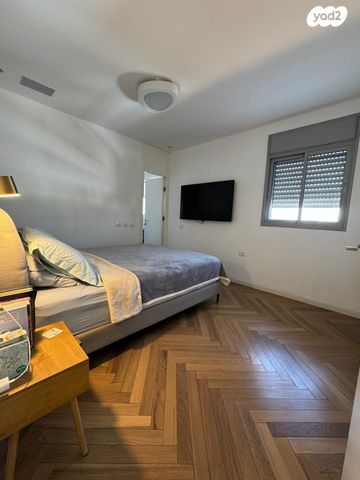 דירה, ז'בוטינסקי 31, ארלוזורוב, גבעתיים