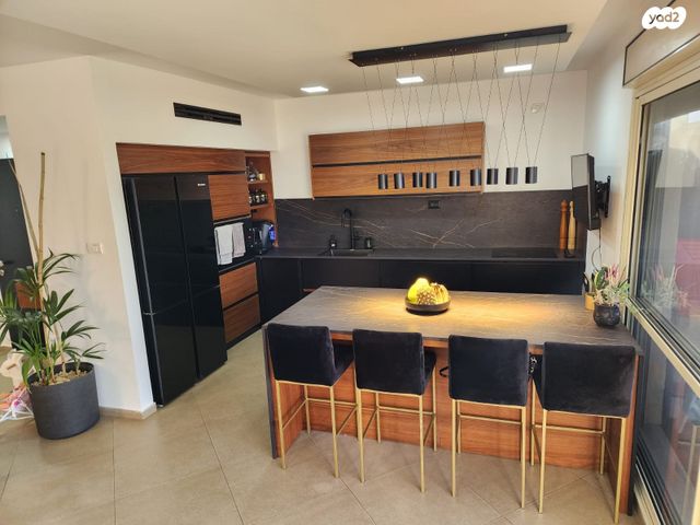 גג/ פנטהאוז, גדעון האוזנר 5, רמות הרכס, באר שבע