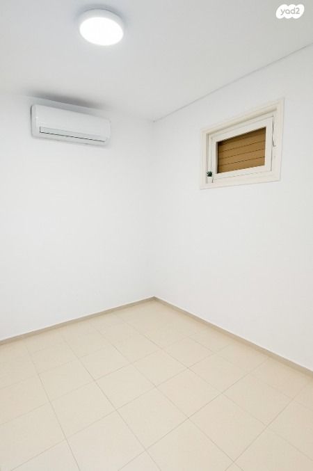 דירה, דרך ההגנה 130, נווה ברבור, כפר שלם מערב, תל אביב יפו