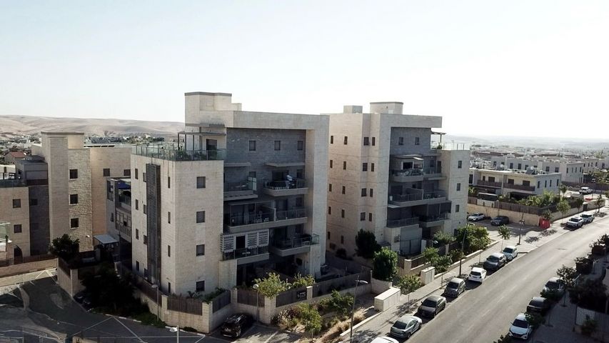 דירת גן, יוסף בורג, נווה זאב, נאות אילן, באר שבע