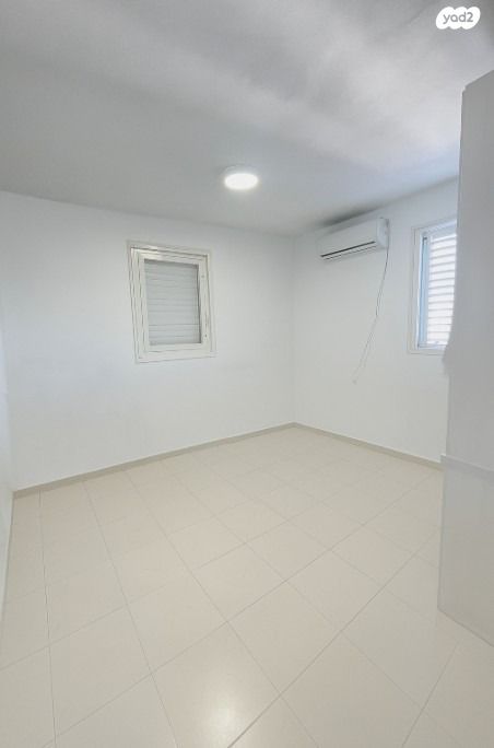 דירה, דרך ההגנה 130, נווה ברבור, כפר שלם מערב, תל אביב יפו