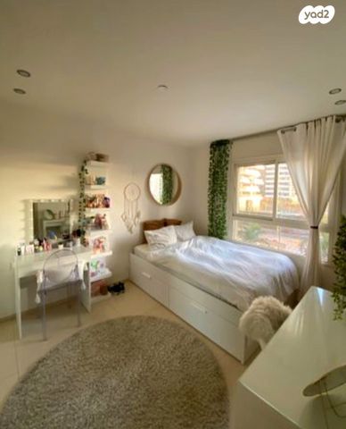 דירה, פייר קניג 37, נוף הטיילת, נתניה