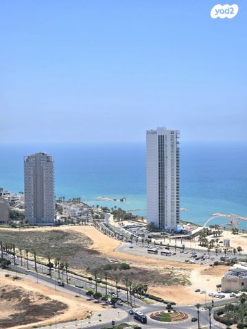 אמנון ליפקין שחק 