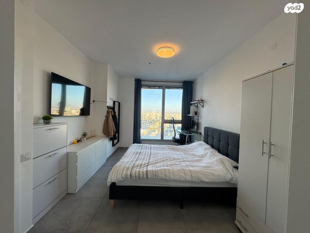 דירה, גרציאני יצחק, גני שרונה, קרית הממשלה, תל אביב יפו