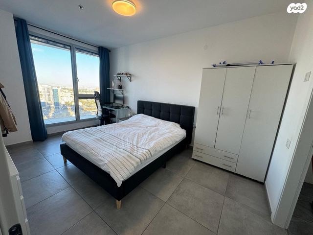 דירה, גרציאני יצחק, גני שרונה, קרית הממשלה, תל אביב יפו