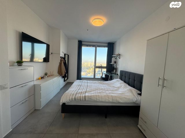 דירה, גרציאני יצחק, גני שרונה, קרית הממשלה, תל אביב יפו