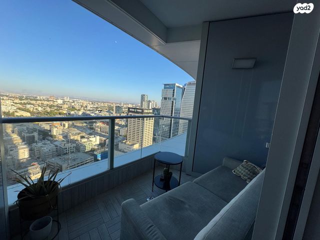 דירה, גרציאני יצחק, גני שרונה, קרית הממשלה, תל אביב יפו