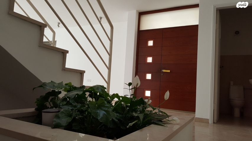 בית פרטי/ קוטג', גולן, רמת השרון