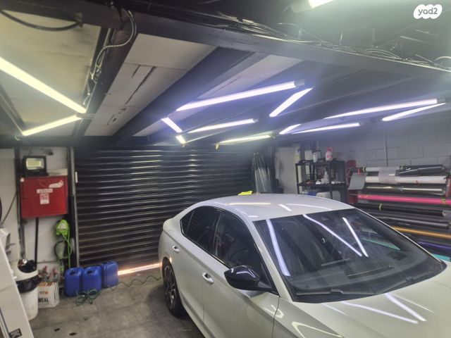 חנויות/ שטח מסחרי, המסילה, אזור תעשיה, נשר