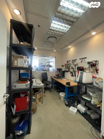 משרדים, בורסה, רמת גן