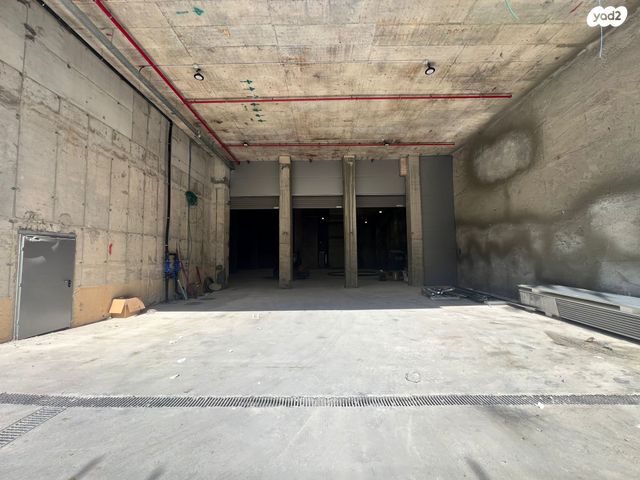 מחסנים, מפעלי חבל מודיעים