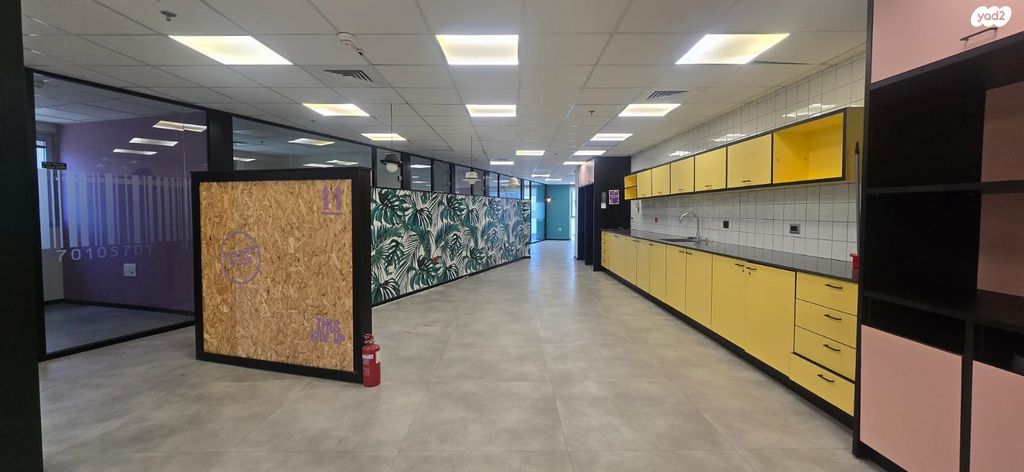 בניין משרדים, הברזל, עתידים, אזור התעסוקה רמת החייל, תל אביב יפו