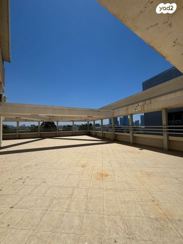 בניין משרדים, הברזל, עתידים, אזור התעסוקה רמת החייל, תל אביב יפו