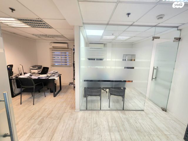 משרדים, שאר העיר, קדימה צורן