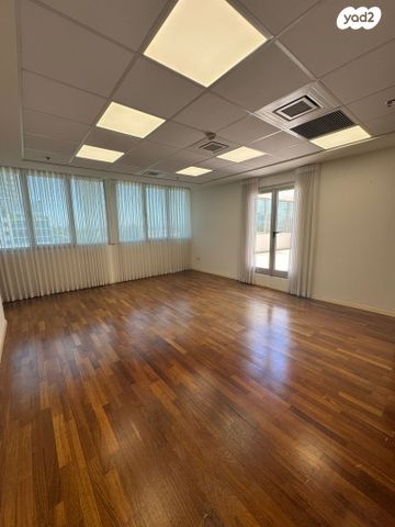 בניין משרדים, הברזל, עתידים, אזור התעסוקה רמת החייל, תל אביב יפו