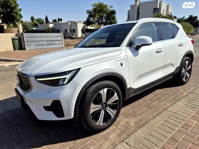 מודעת רכב וולוו XC40