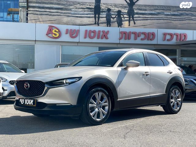 מודעת רכב מאזדה CX-30