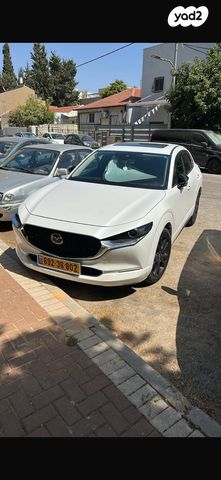 מודעת רכב מאזדה CX-30