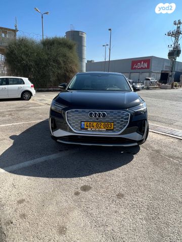 מודעת רכב אאודי Q4 e-tron