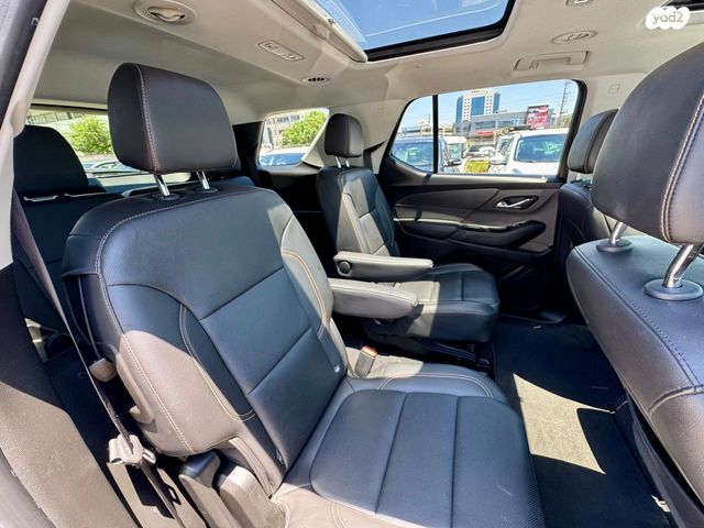 שברולט טראוורס