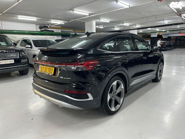 מודעת רכב אאודי Q4 e-tron