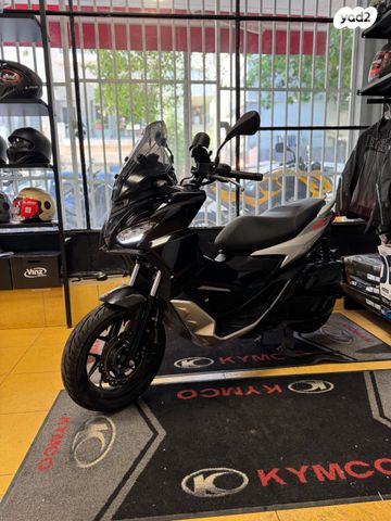 אפריליה SR GT 200