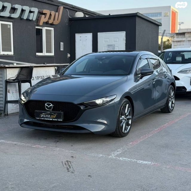 מודעת רכב מאזדה 3