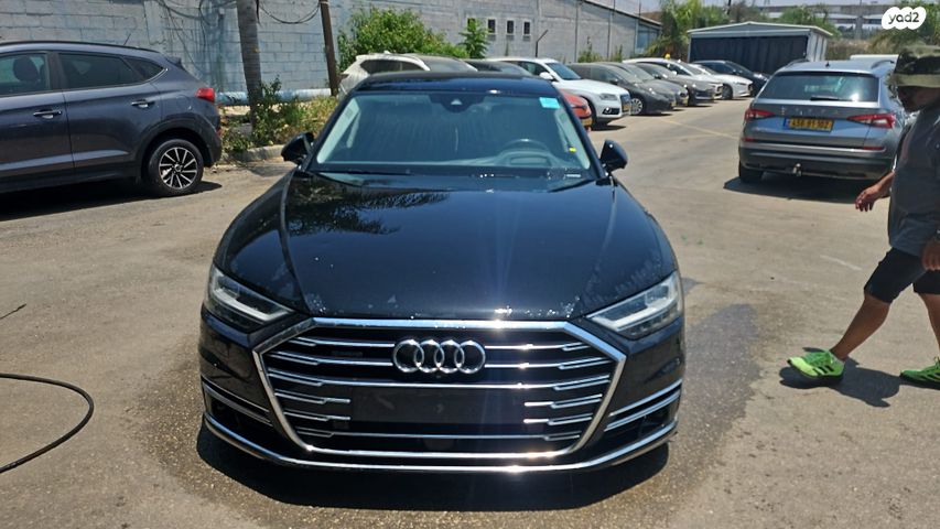 מודעת רכב אאודי A8