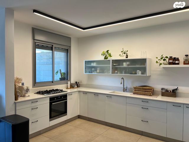 דירה, אהבת אדם 58, שרונה, כפר יונה