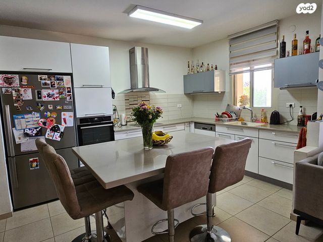 דירה, שדרות בגין 85, נוף הדר, כפר יונה