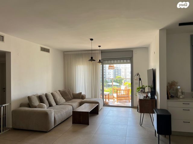 דירה, אהבת אדם 58, שרונה, כפר יונה