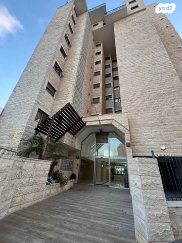 דירת גן, יסמין 3, גבעת הרקפות, קרית ביאליק