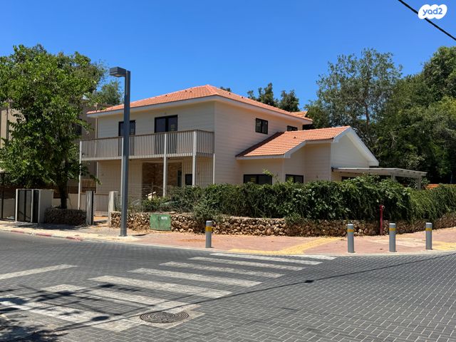 הפלמ"ח 114