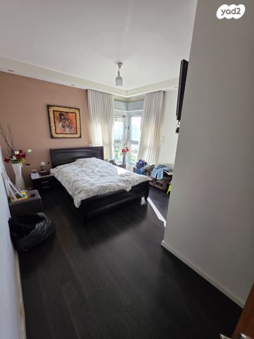 דירה, חזון אי"ש, רחובות הצעירה, רחובות