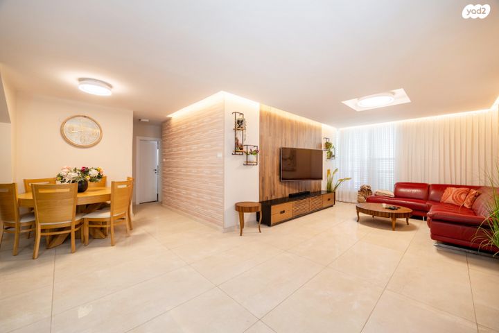 גג/ פנטהאוז