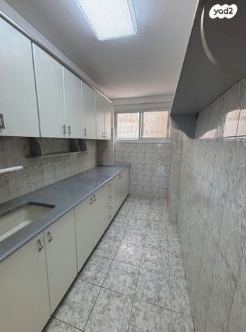 דירה, עמנואל אולסבנגר, קרית היובל, ירושלים