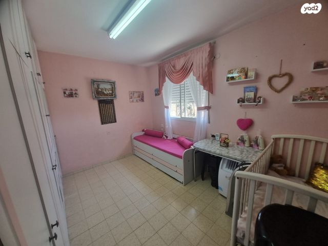 דירה, נחום שאדיקר, נווה יעקב, ירושלים