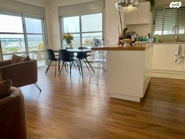 דירה, תל מונד