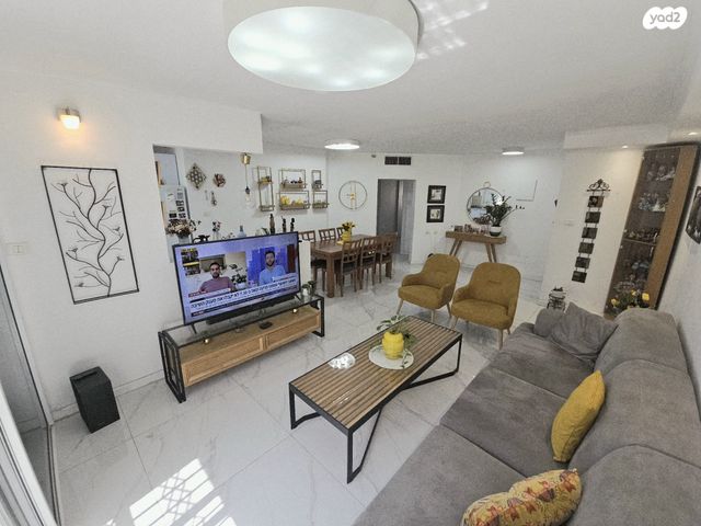 דירה, המצביאים 3, נאות יצחק, לוד