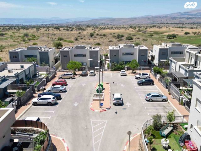 דו משפחתי, ישפה 5, רובע 10 חן, קצרין