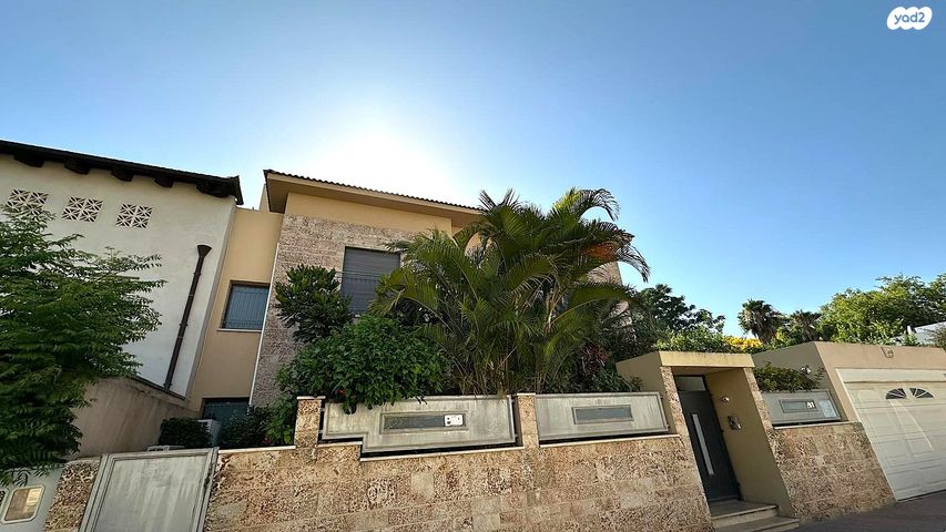 בית פרטי/ קוטג', האירוס, מתחם 19 - 20 (מתחם הפרחים), הוד השרון