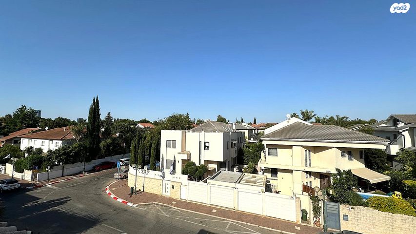 בית פרטי/ קוטג', האירוס, מתחם 19 - 20 (מתחם הפרחים), הוד השרון