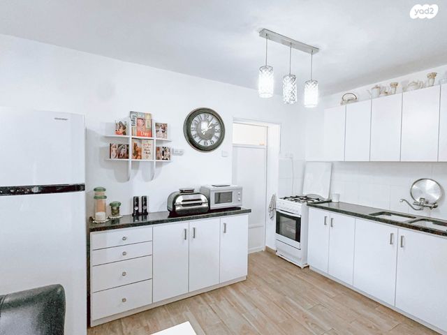 דירה, טיילת נווה 1, נווה, קצרין