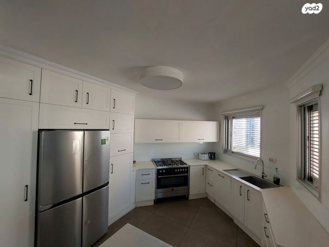 דופלקס, שמעון בן צבי, גבעתיים