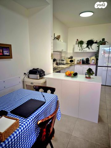 דירת גן, קרית טבעון