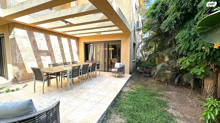 בית פרטי/ קוטג', האירוס, מתחם 19 - 20 (מתחם הפרחים), הוד השרון