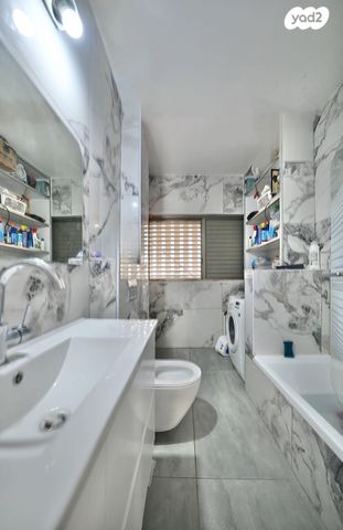 דירה, עזרא, רחובות